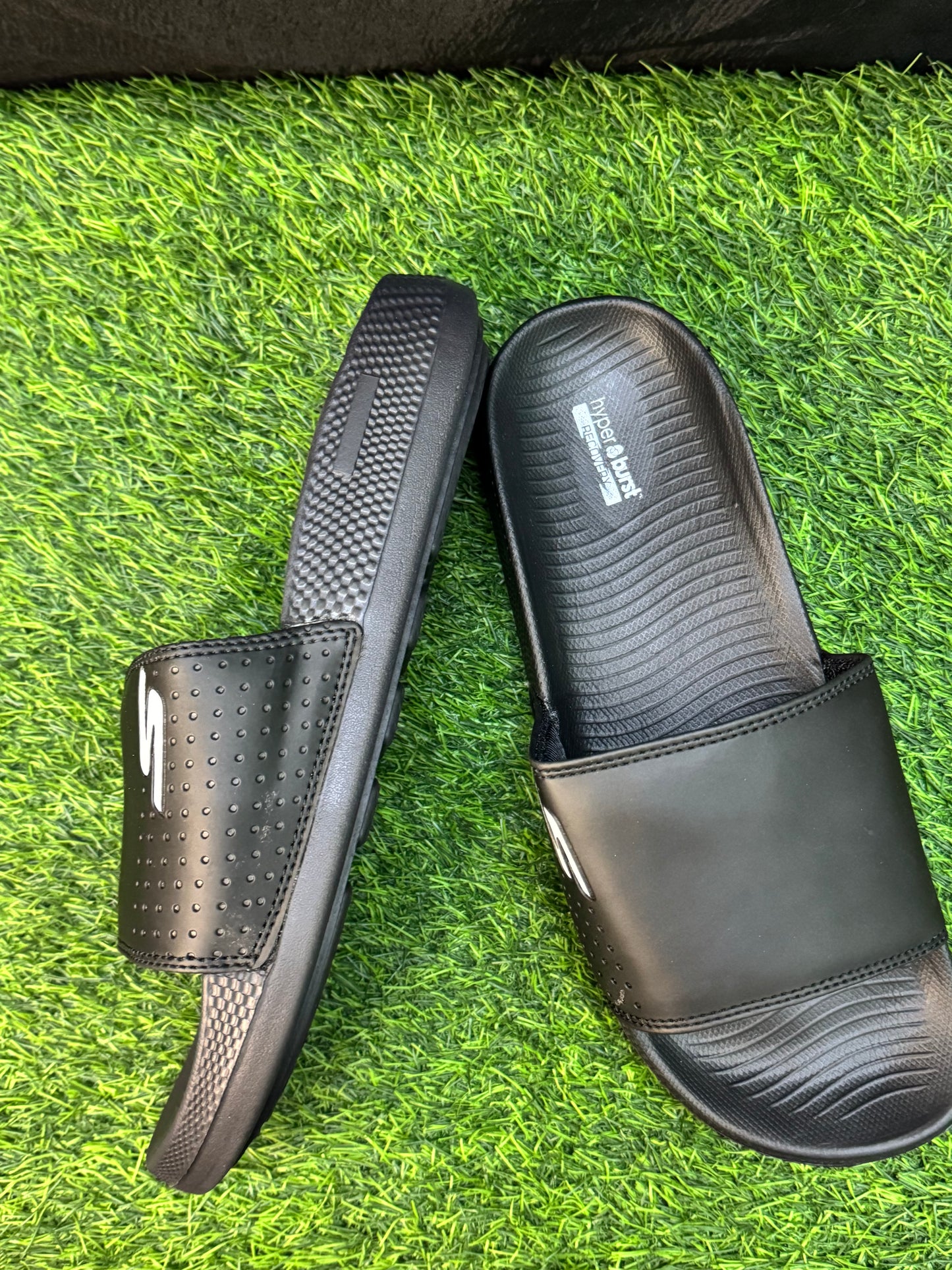 SKECHERS PURE BLACK IMPORTED | HYPER BURST MEDICATED SOLE | “WITH INNER PADDING”