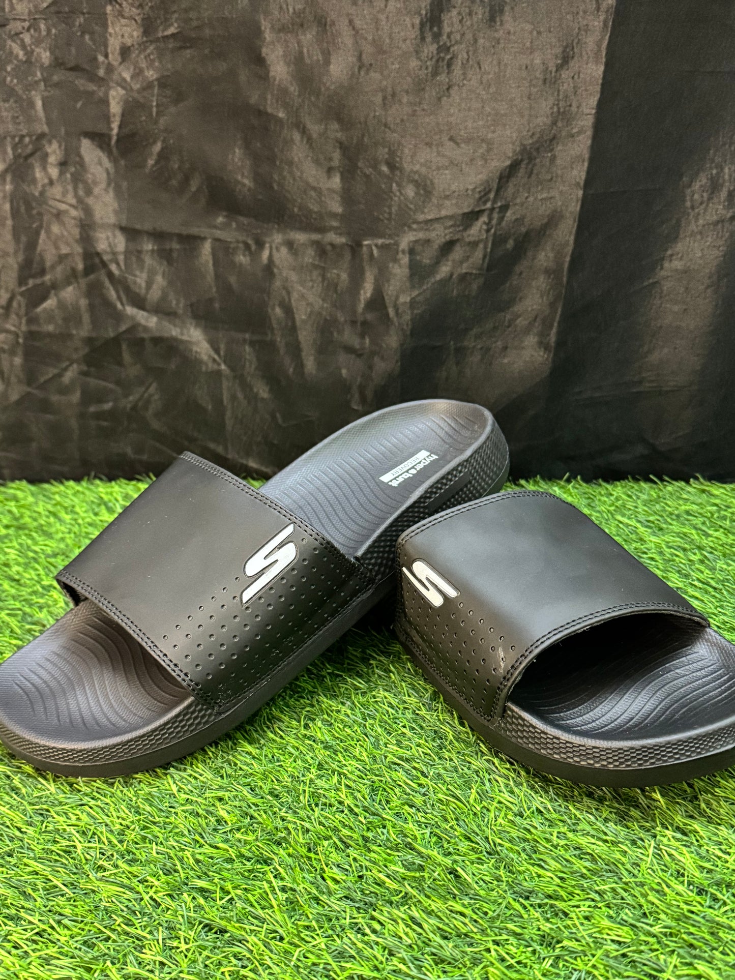 SKECHERS PURE BLACK IMPORTED | HYPER BURST MEDICATED SOLE | “WITH INNER PADDING”